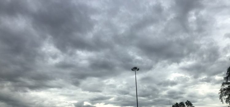 Pronostican cielo nublado con ambiente cálido en el estado