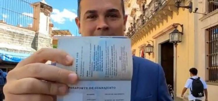 Alcalde presenta pasaporte Guanajuato para turistas