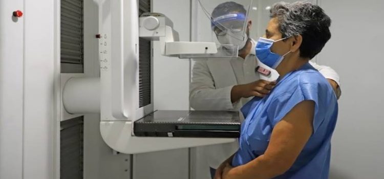 Se suman a Salud GTO nuevos médicos radiólogos en cáncer de mama