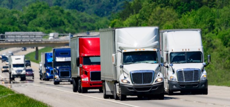 Piden reforzar vigilancia en carreteras por robos de camiones de carga