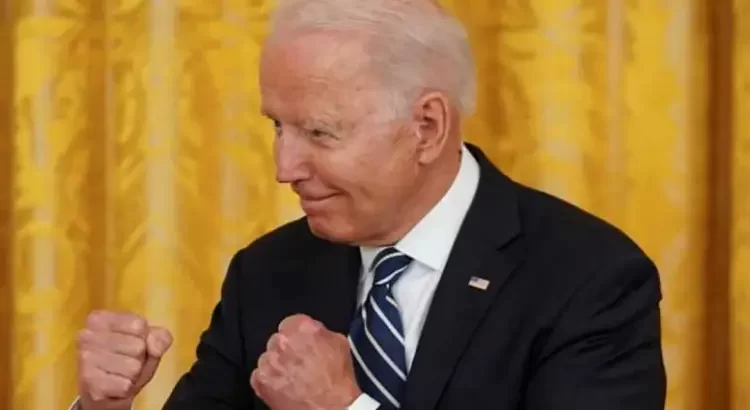 Promete Biden defender el derecho al aborto