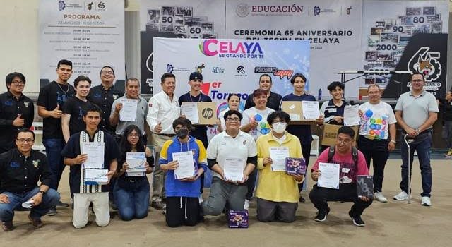 Alumnos del CECyTE Celaya obtienen el primer lugar de robótica