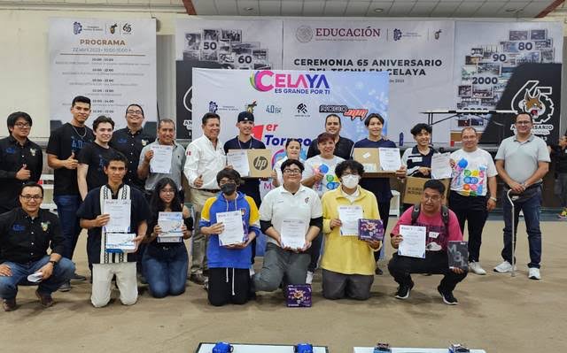 Alumnos del CECyTE Celaya obtienen el primer lugar de robótica