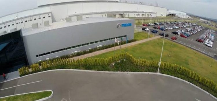 Mazda Logística concreta acuerdo de capacitación en Guanajuato