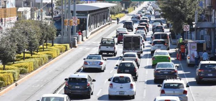 Aumentan precio de los autos en la entidad