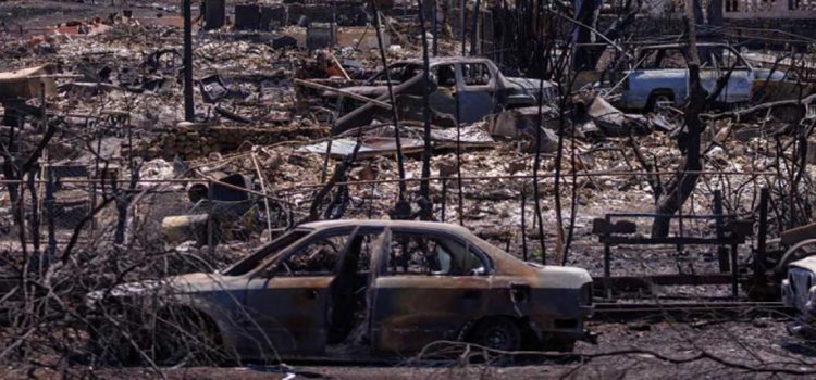 Sube a 106 la cifra de muertos por incendios en Hawái