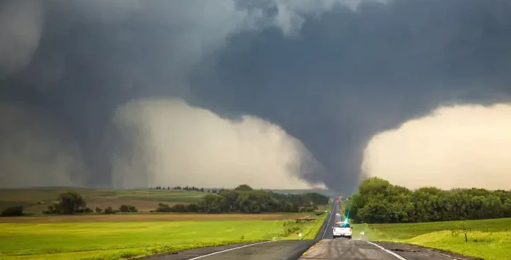 Tormentas eléctricas y tornados arrasan Texas, Oklahoma y Arkansas: 14 Muertos