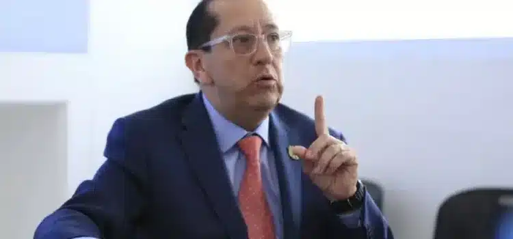 Denuncian al secretario de Salud de Guanajuato por posibles irregularidades administrativas