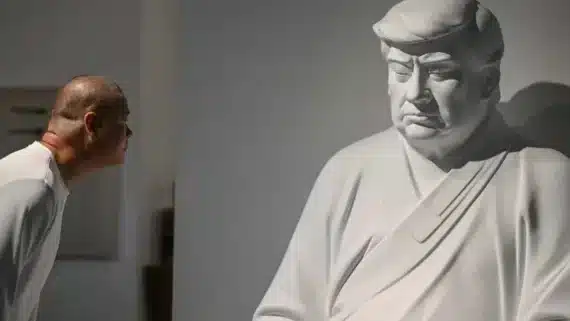 Las estatuas del Trump Buda, la nueva sensación en China Las estatuas del Trump Buda, la nueva sensación en China