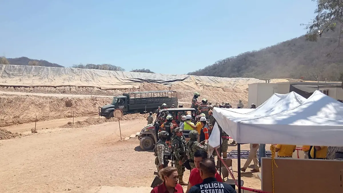 Derrumbe en mina Santa Fe en Sinaloa deja cuatro trabajadores atrapados; un guanajuatense entre ellos