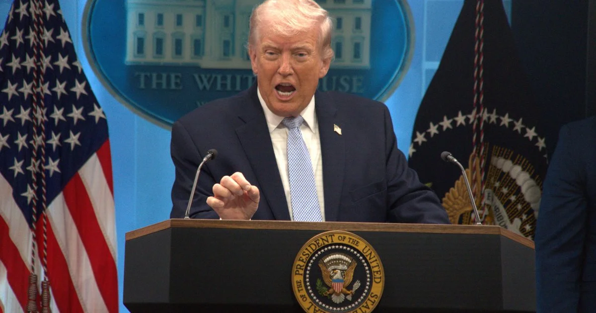 Trump acusa a Irán de extorsionar al mundo con el estrecho de Ormuz