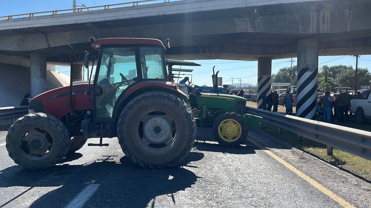 Agricultores suspenden bloqueos carreteros en Guanajuato tras acuerdos con autoridades federales