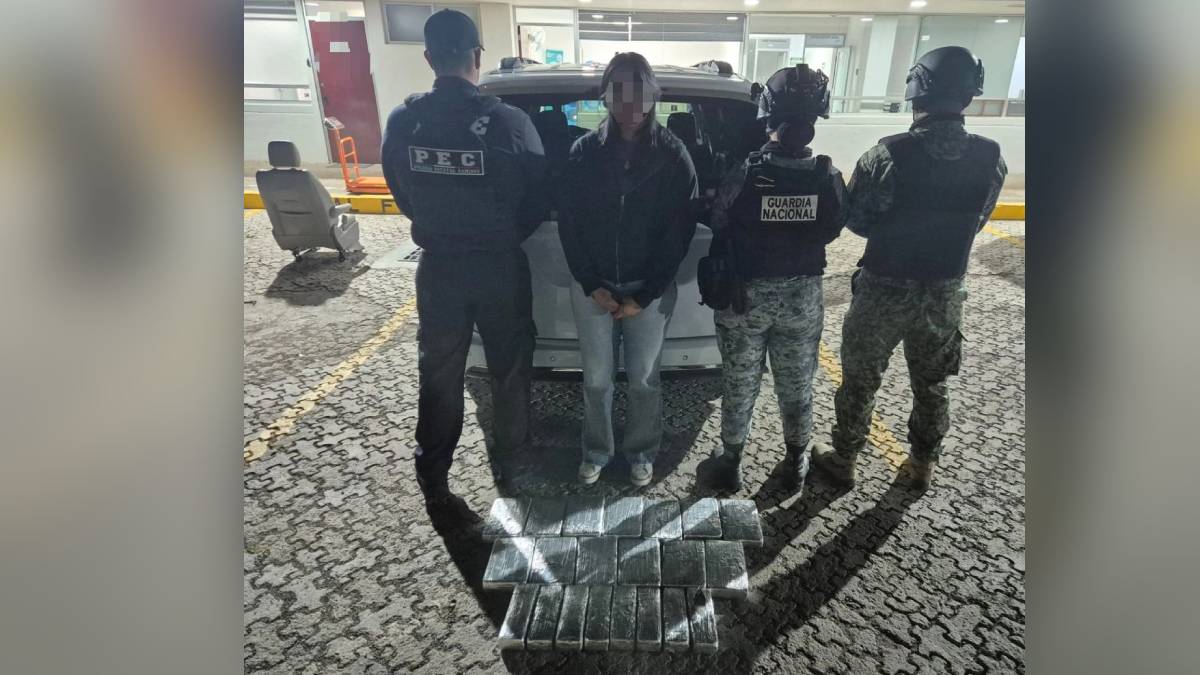 Detienen en Guanajuato a mujer de EU con más de 59 mil dosis de cocaína